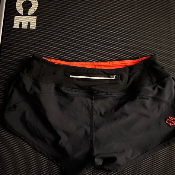 Rabbit Run “Catch Me If You Can” Pocket Training Race Shorts in Black - Picture 7 of 10